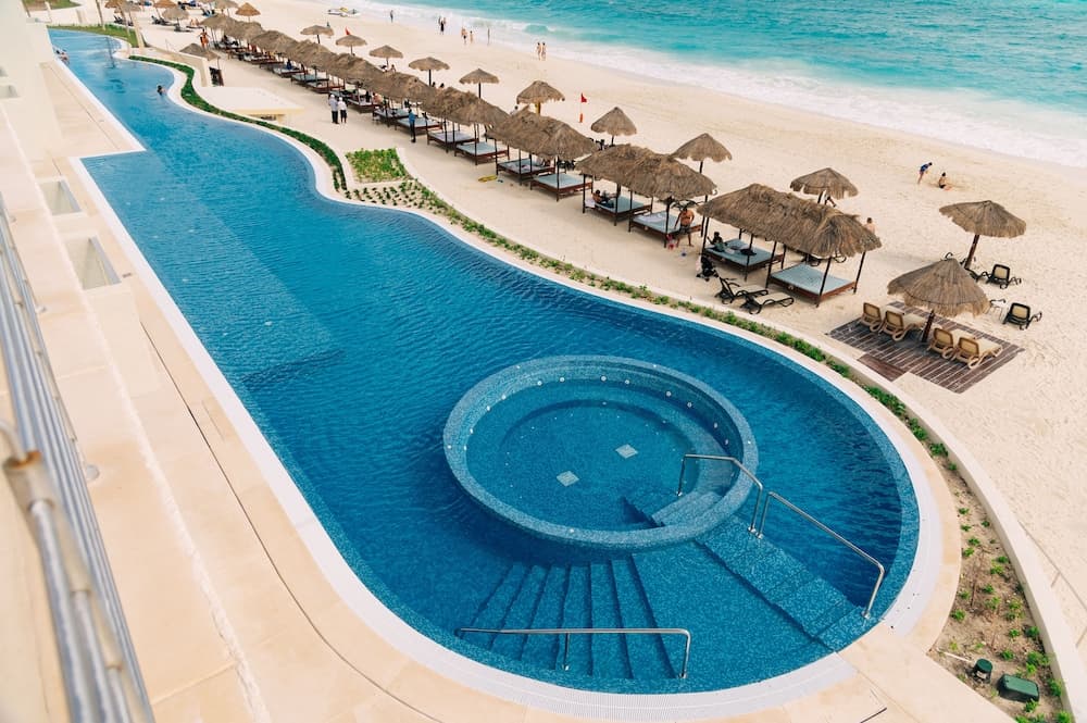 Hotel Emporio Cancún - with Optional All Inclusive