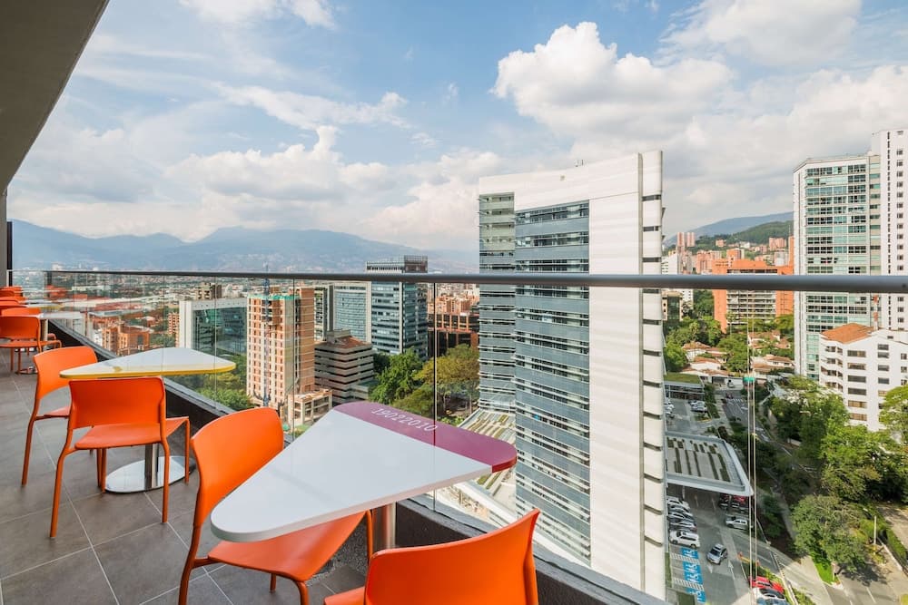 Hotel Hampton By Hilton Medellín