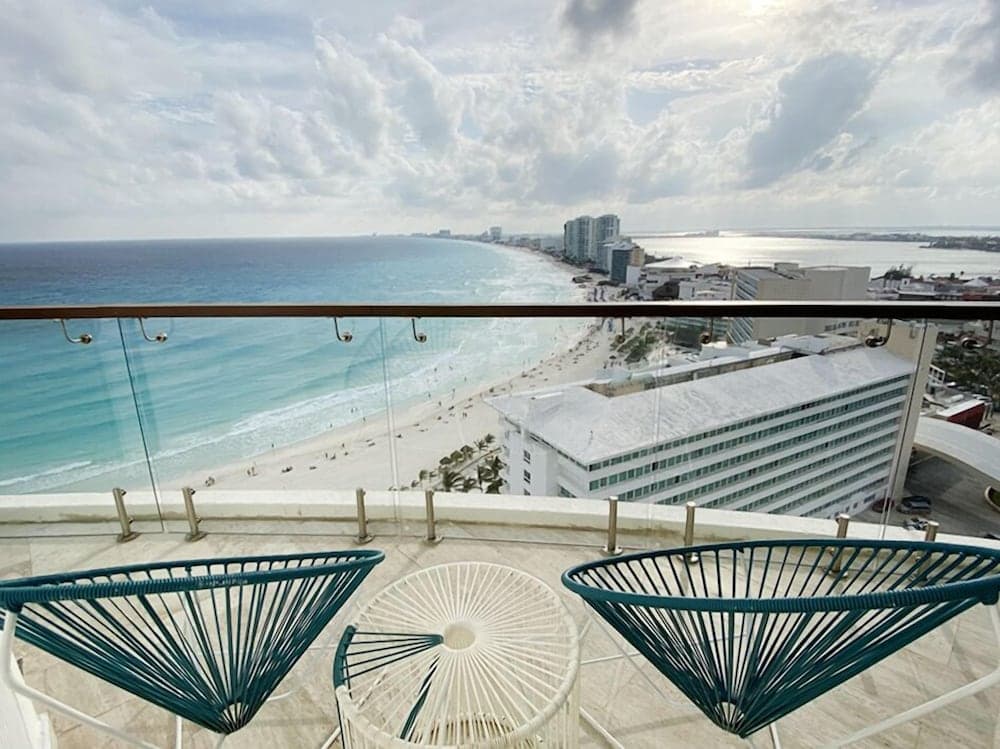 Hotel Krystal Grand Cancun All Inclusive