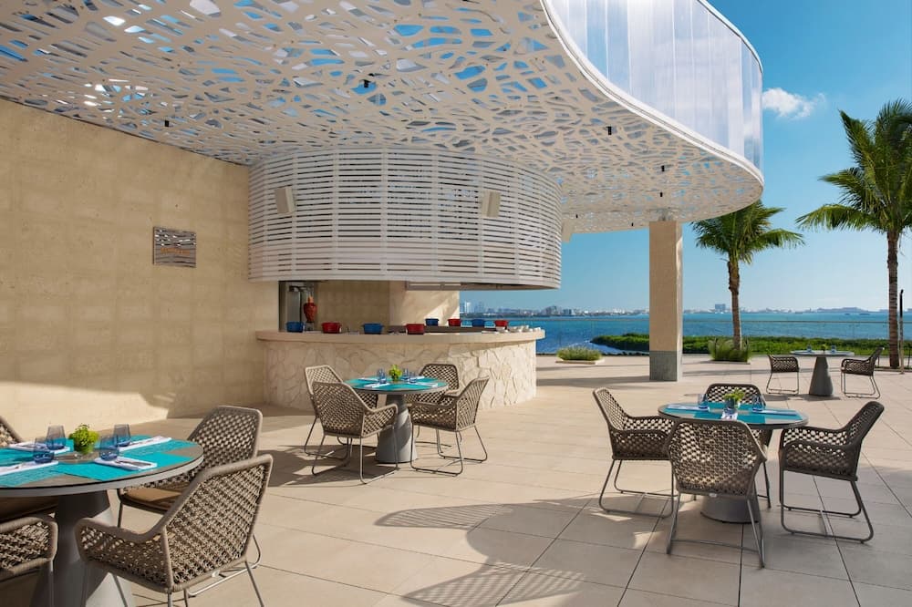 Hotel Breathless Cancun Soul Resort & Spa