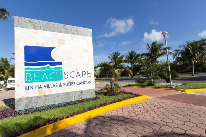 sobre el hotel Beachscape Kin Ha Villas & Suites Cancún
