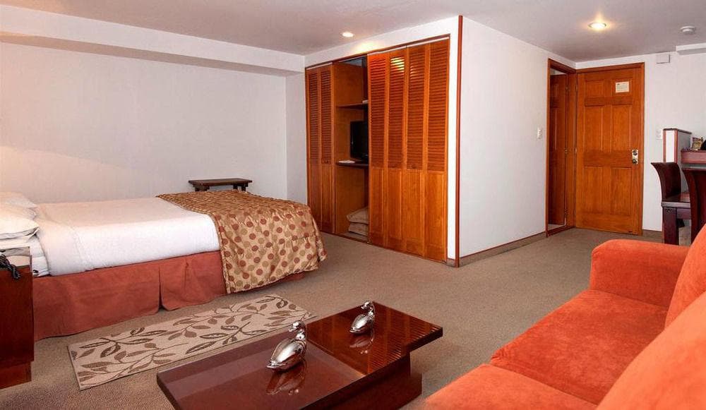 Hotel Apartaestudios Los Andes