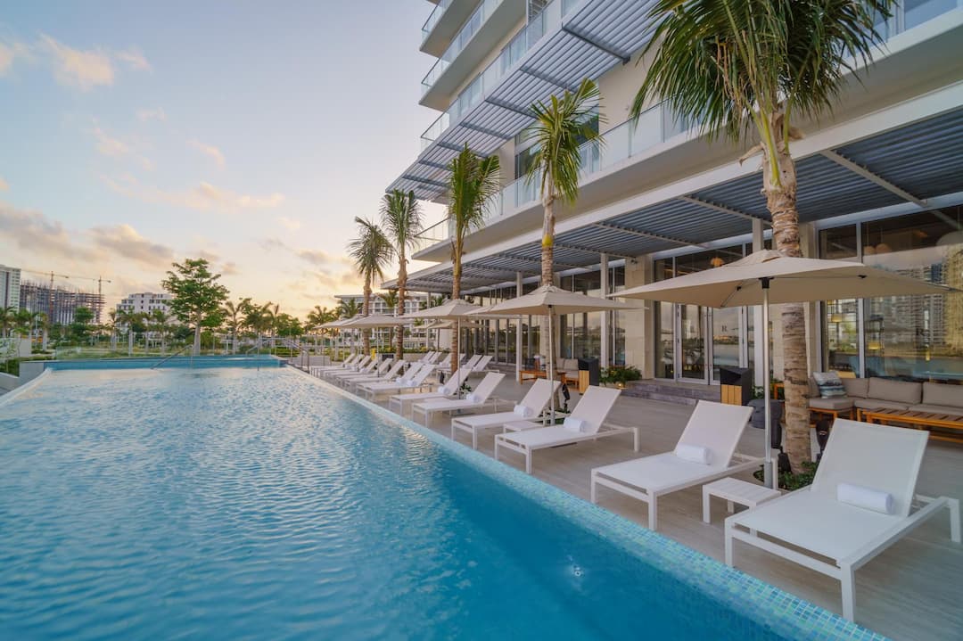 Hotel Renaissance Cancun Resort & Marina