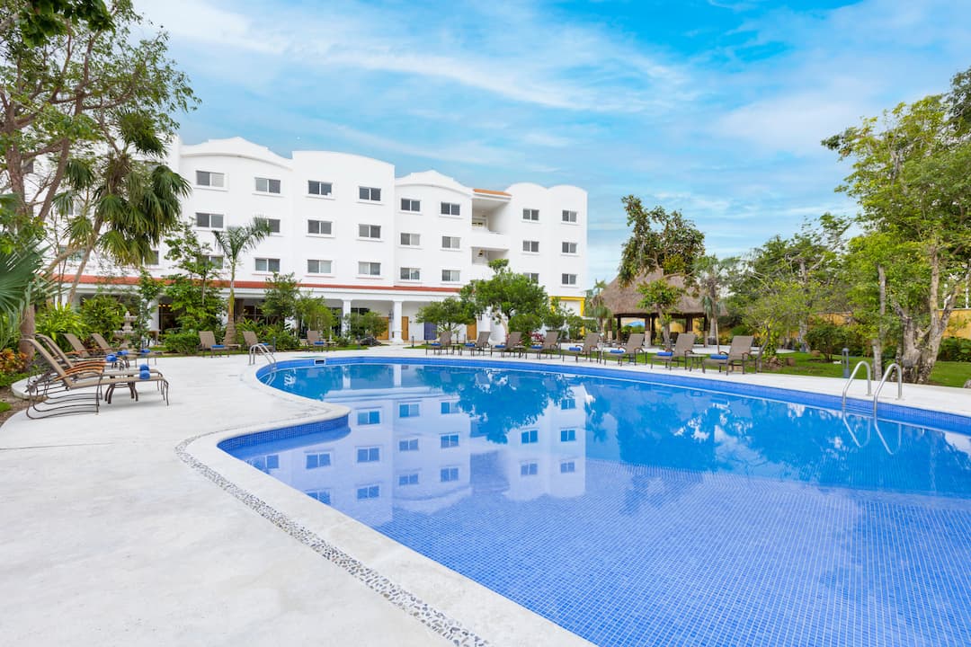 Hotel Courtyard By Marriott Cancun Airport