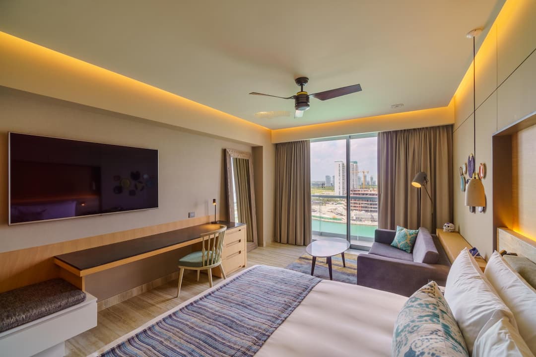 Hotel Renaissance Cancun Resort & Marina