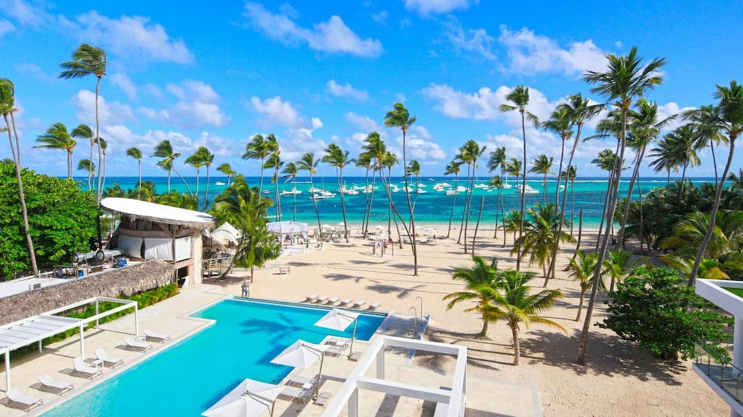 Hotel Playa Coral Condo in Paradise F22